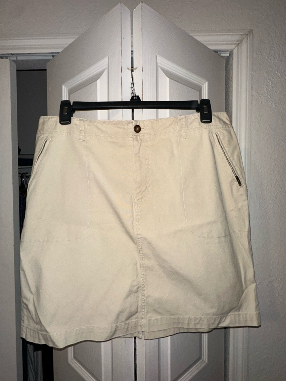 Eddie Bauer Neutral Stretch Cotton Skirt in Light Beige